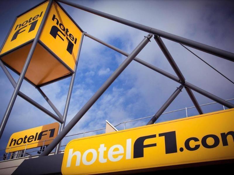 Hotelf1 Laval Changé 외부 사진